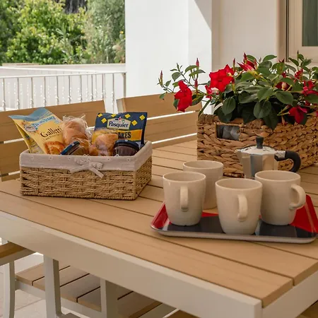 Maemi Apartment *
