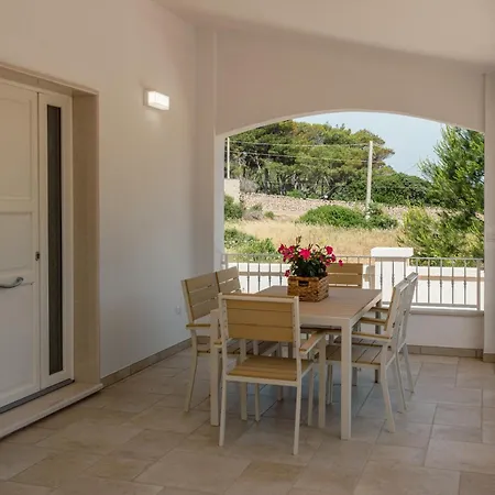 Maemi Apartment *